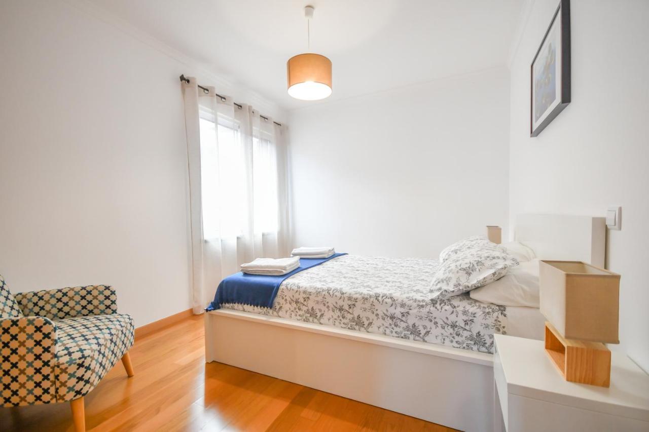 Spacious 3 Bedroom By The Beach Caniço Eksteriør bilde