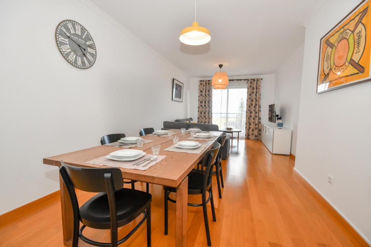 Spacious 3 Bedroom By The Beach Caniço Eksteriør bilde