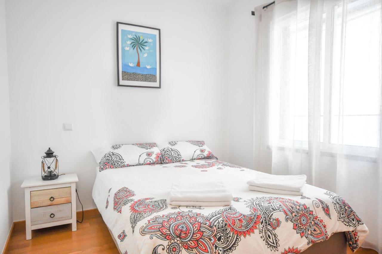 Spacious 3 Bedroom By The Beach Caniço Eksteriør bilde