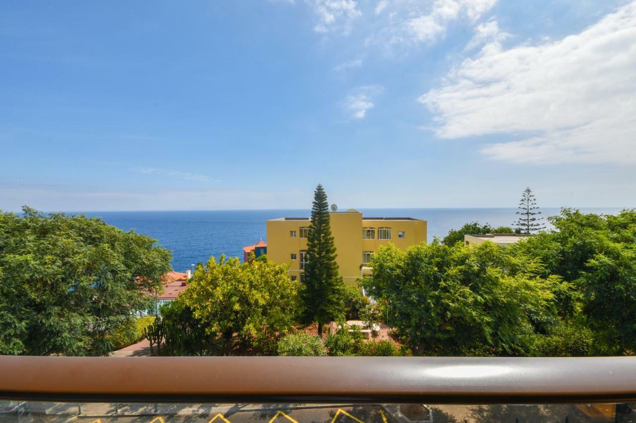 Spacious 3 Bedroom By The Beach Caniço Eksteriør bilde